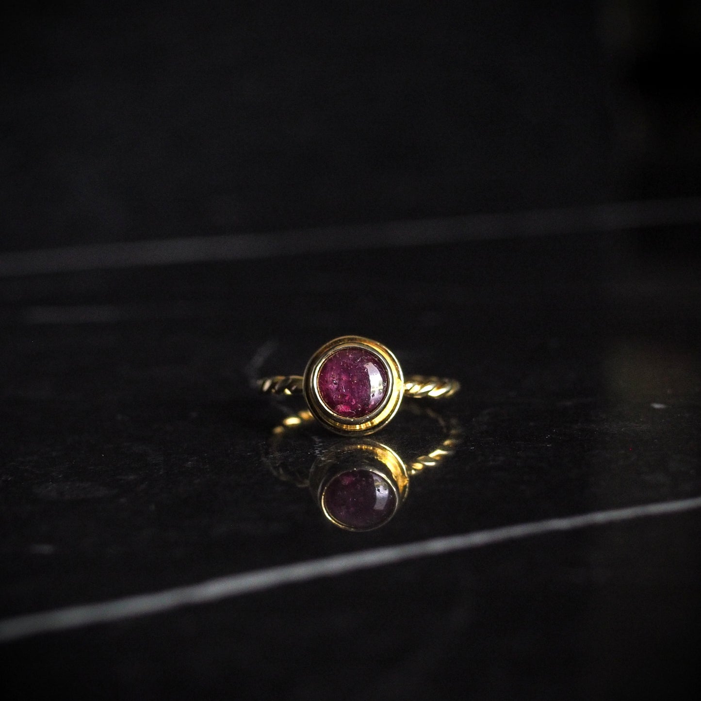 Dainty 22kt gold ring with star ruby