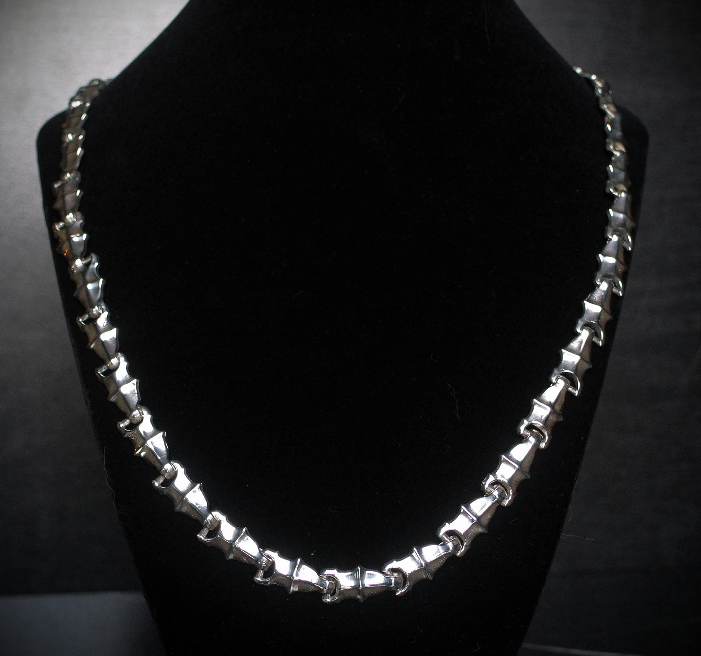 Heavy Gothic Fluted Silver Link Chain