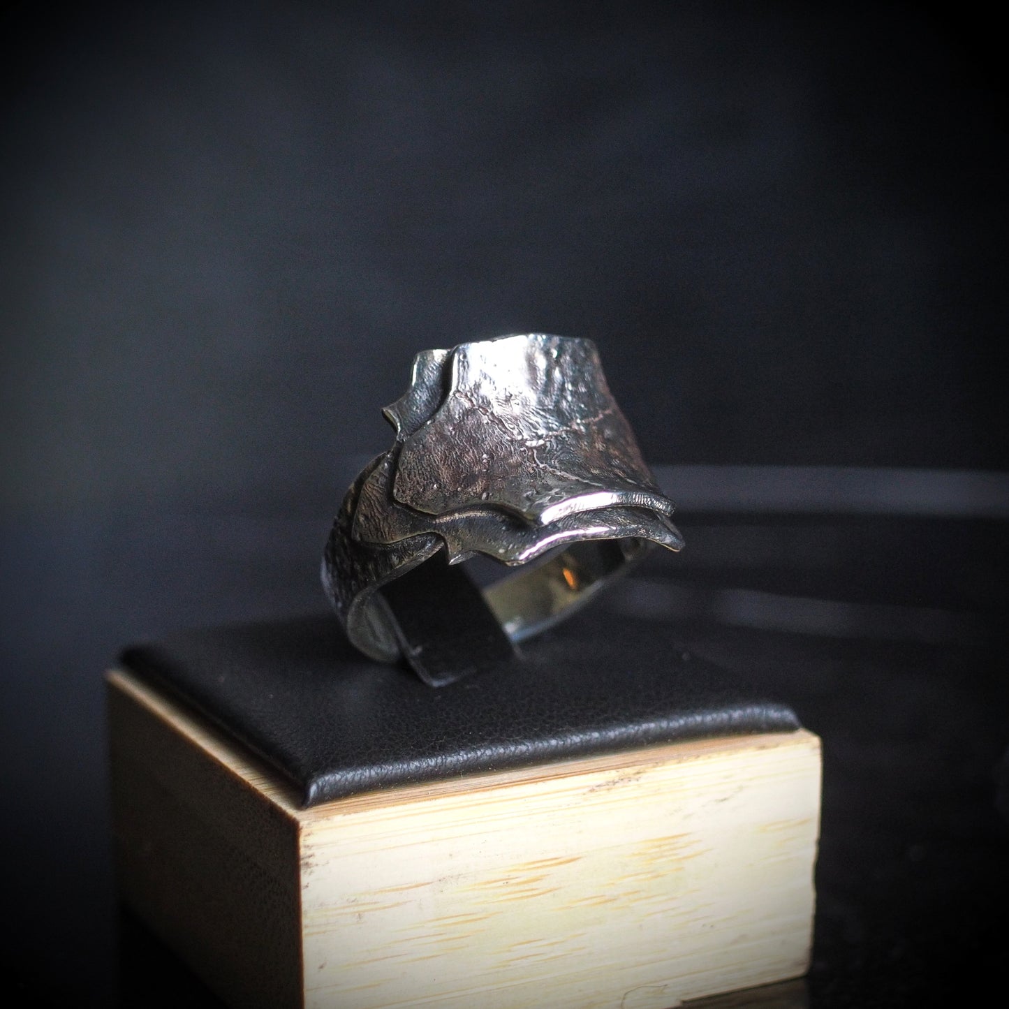 Boneform Ring